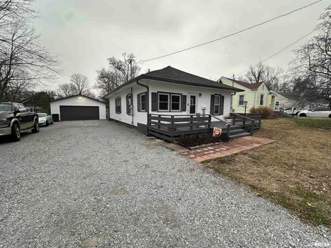 Photo of 602 N SPRINGER Street, Carbondale, IL 62983 (MLS # EB460694)