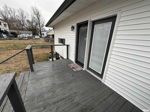 Tiny photo for 602 N SPRINGER Street, Carbondale, IL 62983 (MLS # EB460694)