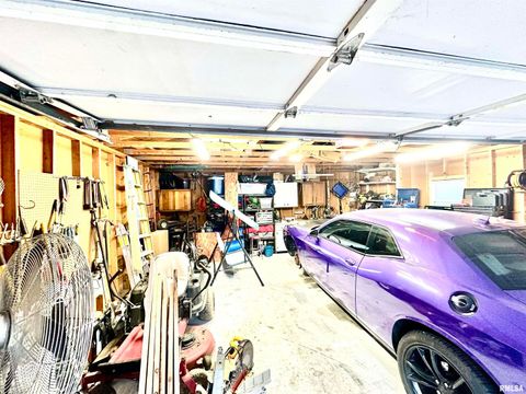 Tiny photo for 602 N SPRINGER Street, Carbondale, IL 62983 (MLS # EB460694)