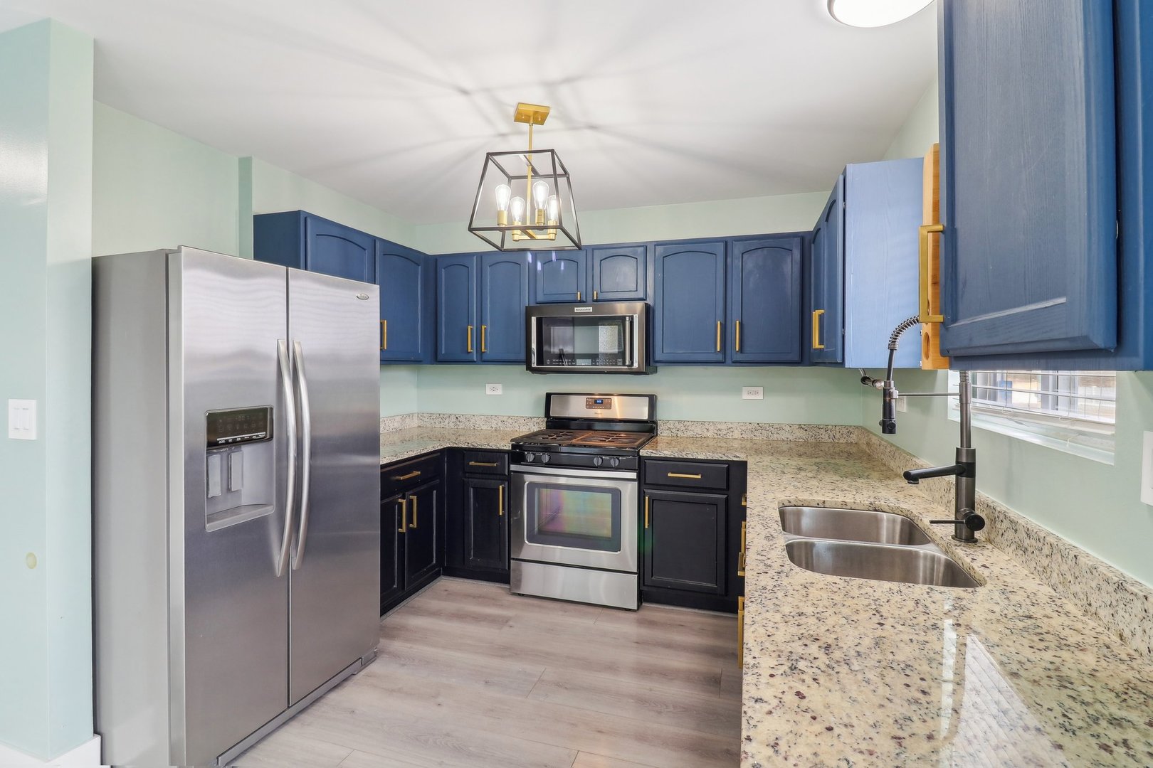 852 Black Cherry Lane