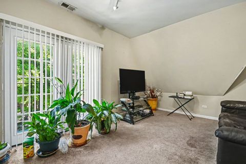 Tiny photo for 850 N Keystone Avenue, Chicago, IL 60651 (MLS # 12657541)