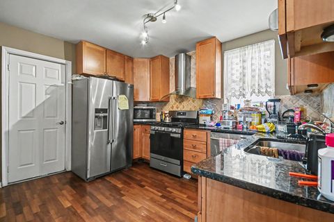 Tiny photo for 850 N Keystone Avenue, Chicago, IL 60651 (MLS # 12657541)