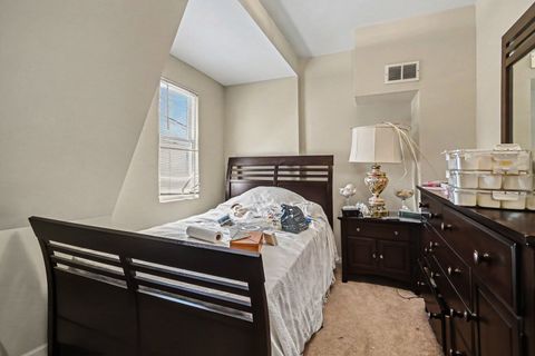 Tiny photo for 850 N Keystone Avenue, Chicago, IL 60651 (MLS # 12657541)