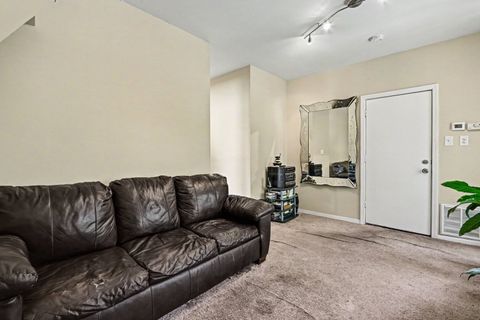 Tiny photo for 850 N Keystone Avenue, Chicago, IL 60651 (MLS # 12657541)