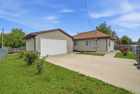 Tiny photo for 1651 Elgin Avenue, Joliet, IL 60432 (MLS # 12740315)