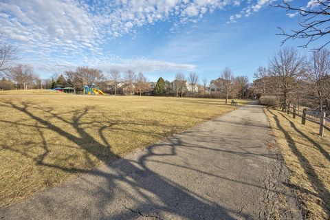 Tiny photo for 129 Southwicke Drive #B, Streamwood, IL 60107 (MLS # 12580162)