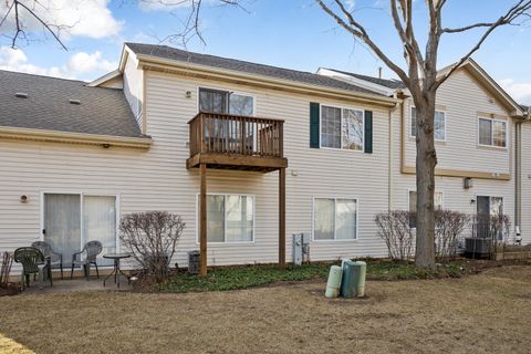 Tiny photo for 129 Southwicke Drive #B, Streamwood, IL 60107 (MLS # 12580162)