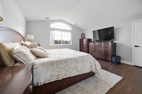 Tiny photo for 129 Southwicke Drive #B, Streamwood, IL 60107 (MLS # 12580162)