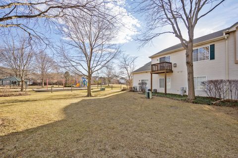 Tiny photo for 129 Southwicke Drive #B, Streamwood, IL 60107 (MLS # 12580162)