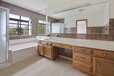 Tiny photo for 1274 Biscayne Drive, Elk Grove Village, IL 60007 (MLS # 12622043)