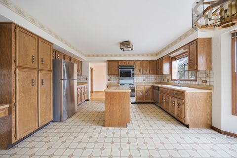 Tiny photo for 1274 Biscayne Drive, Elk Grove Village, IL 60007 (MLS # 12622043)