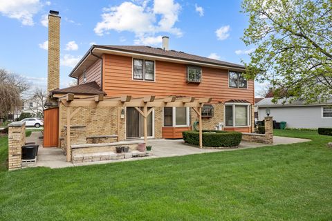 Tiny photo for 1274 Biscayne Drive, Elk Grove Village, IL 60007 (MLS # 12622043)