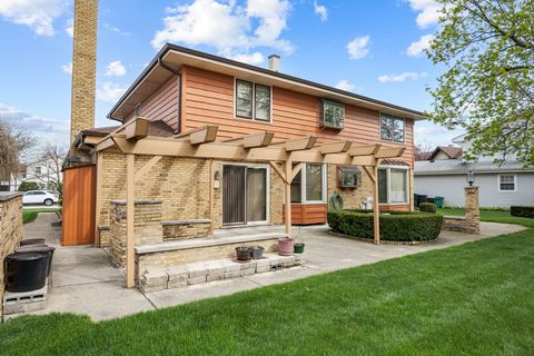 Tiny photo for 1274 Biscayne Drive, Elk Grove Village, IL 60007 (MLS # 12622043)
