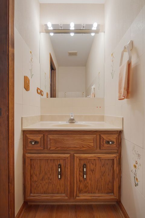 Tiny photo for 1274 Biscayne Drive, Elk Grove Village, IL 60007 (MLS # 12622043)