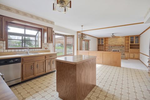 Tiny photo for 1274 Biscayne Drive, Elk Grove Village, IL 60007 (MLS # 12622043)