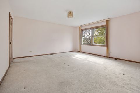 Tiny photo for 1274 Biscayne Drive, Elk Grove Village, IL 60007 (MLS # 12622043)