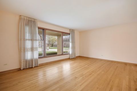 Tiny photo for 1274 Biscayne Drive, Elk Grove Village, IL 60007 (MLS # 12622043)