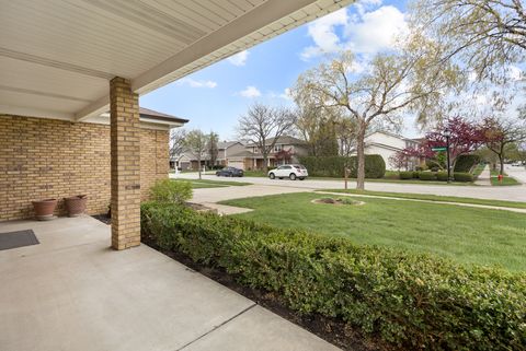 Tiny photo for 1274 Biscayne Drive, Elk Grove Village, IL 60007 (MLS # 12622043)