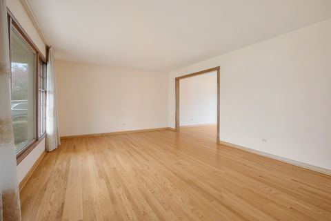 Tiny photo for 1274 Biscayne Drive, Elk Grove Village, IL 60007 (MLS # 12622043)