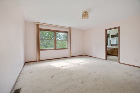 Tiny photo for 1274 Biscayne Drive, Elk Grove Village, IL 60007 (MLS # 12622043)