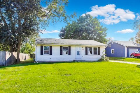 Photo of 10209 W Crissy Avenue, Beach Park, IL 60099 (MLS # 12476443) Photo of 10209 W Crissy Avenue, Beach Park, IL 60099 (MLS # 12476443)