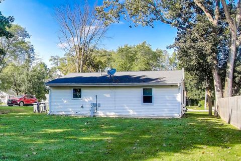 Tiny photo for 10209 W Crissy Avenue, Beach Park, IL 60099 (MLS # 12476443)