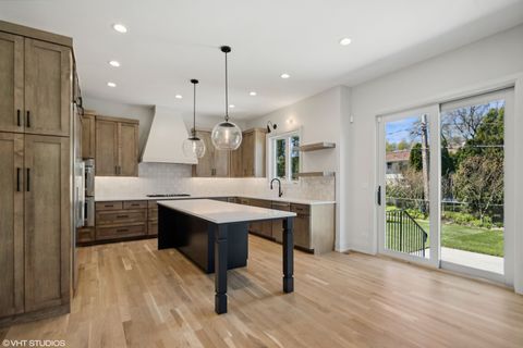 Tiny photo for 286 N Indiana Avenue, Elmhurst, IL 60126 (MLS # 12523751)