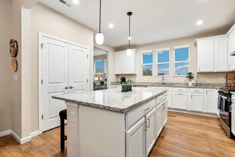 Tiny photo for 3235 Sweetgrass Circle, Aurora, IL 60503 (MLS # 12630428)