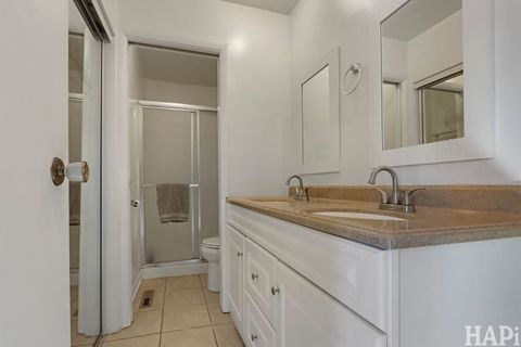 Tiny photo for 810 N Oakwood Drive, McHenry, IL 60050 (MLS # 12598758)