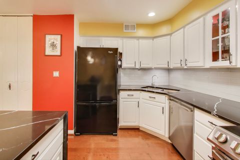 Tiny photo for 2046 Saint Johns Avenue, Highland Park, IL 60035 (MLS # 12524640)