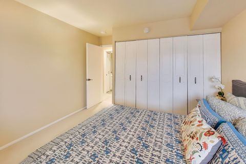 Tiny photo for 2046 Saint Johns Avenue, Highland Park, IL 60035 (MLS # 12524640)