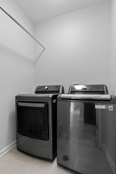 Tiny photo for 2729 N Sheffield Avenue #1S, Chicago, IL 60614 (MLS # 12467378)