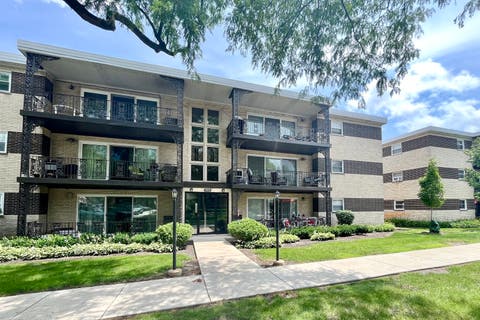Tiny photo for 925 8th Avenue #1, La Grange, IL 60625 (MLS # 12695234)