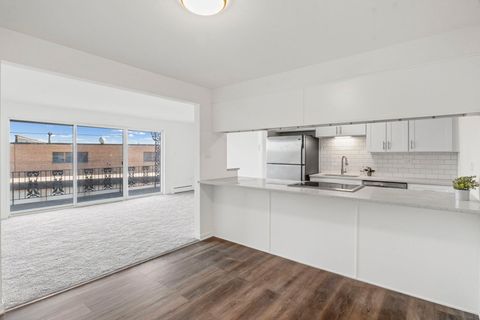 Tiny photo for 917 8th Avenue #9, La Grange, IL 60525 (MLS # 12525273)