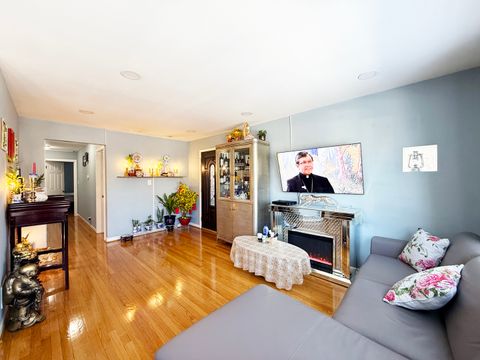 Tiny photo for 5910 N Kimball Avenue, Chicago, IL 60659 (MLS # 12529365)