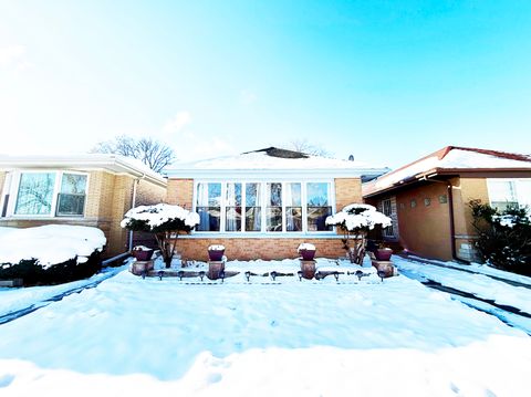 Tiny photo for 5910 N Kimball Avenue, Chicago, IL 60659 (MLS # 12529365)