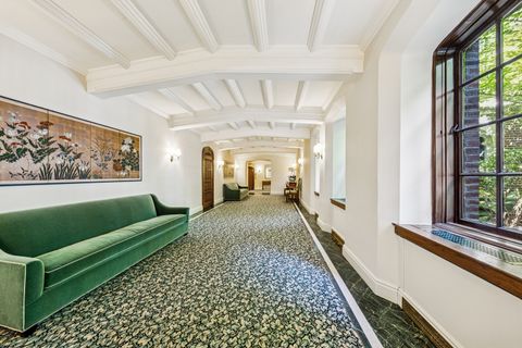 Tiny photo for 20 E Cedar Street #2C, Chicago, IL 60611 (MLS # 12505987)