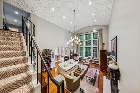 Tiny photo for 20 E Cedar Street #2C, Chicago, IL 60611 (MLS # 12505987)