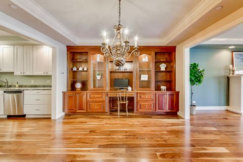 Tiny photo for 10 E Burlington Street #2C, Riverside, IL 60546 (MLS # 12528033)