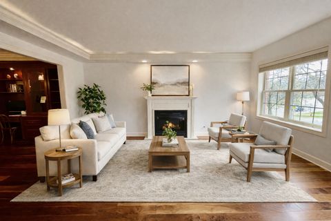 Tiny photo for 10 E Burlington Street #2C, Riverside, IL 60546 (MLS # 12528033)