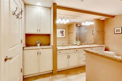 Tiny photo for 10 E Burlington Street #2C, Riverside, IL 60546 (MLS # 12528033)