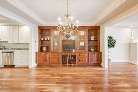 Tiny photo for 10 E Burlington Street #2C, Riverside, IL 60546 (MLS # 12528033)