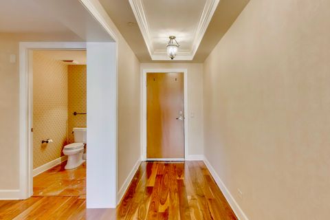 Tiny photo for 10 E Burlington Street #2C, Riverside, IL 60546 (MLS # 12528033)