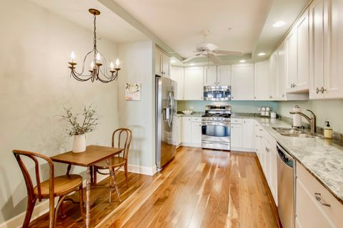 Tiny photo for 10 E Burlington Street #2C, Riverside, IL 60546 (MLS # 12528033)