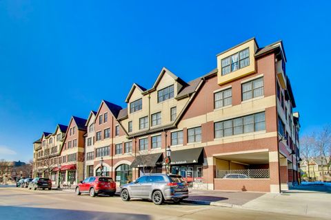 Tiny photo for 10 E Burlington Street #2C, Riverside, IL 60546 (MLS # 12528033)