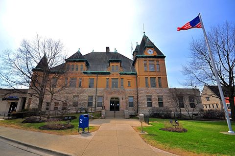 Tiny photo for 10 E Burlington Street #2C, Riverside, IL 60546 (MLS # 12528033)