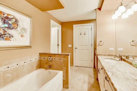 Tiny photo for 10 E Burlington Street #2C, Riverside, IL 60546 (MLS # 12528033)