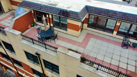 Tiny photo for 10 E Burlington Street #2C, Riverside, IL 60546 (MLS # 12528033)