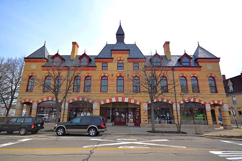 Tiny photo for 10 E Burlington Street #2C, Riverside, IL 60546 (MLS # 12528033)