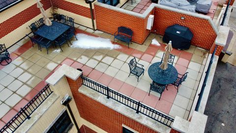 Tiny photo for 10 E Burlington Street #2C, Riverside, IL 60546 (MLS # 12528033)